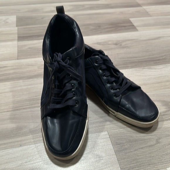 ALDO Men’s Navy Blue Leather Lace up sneakers Sz 10.5 - Picture 1 of 10